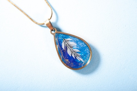 Naszyjnik „Pióro Nocy”